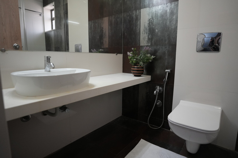 Bathroom, Hotel Grandeur, Valsad