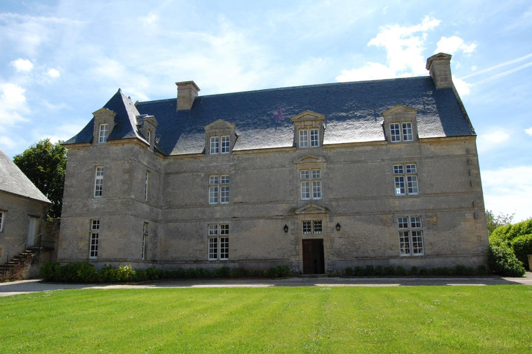 Exterior 7