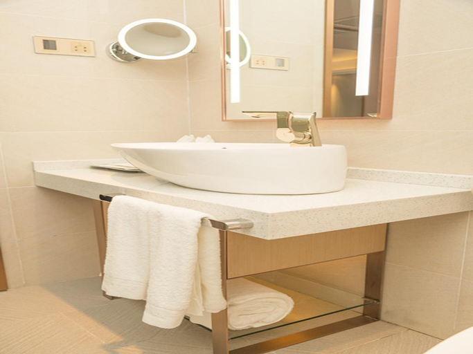 Bathroom 3, Lavande Hotel (Changchun High-tech Guigu Street), Changchun