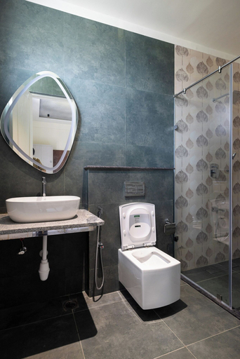 Bathroom 26