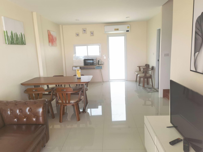 Dining Room 11