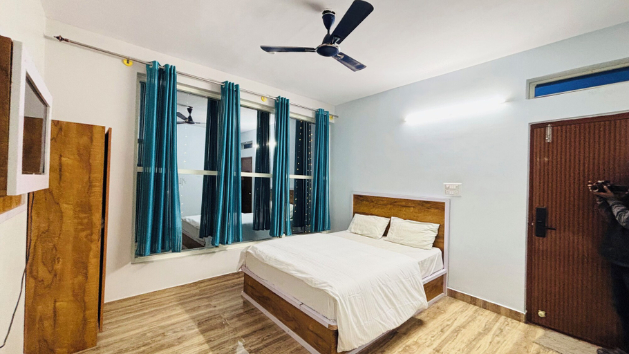 Bedroom 3, I-ROOMZ S S V Hotel, Bangalore Rural