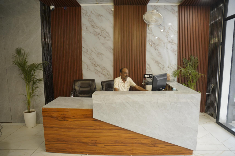 Others 5, Hotel Platinum, Sahibzada Ajit Singh Nagar