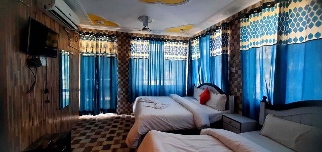 Room 5, shivoham palace, Garhwal
