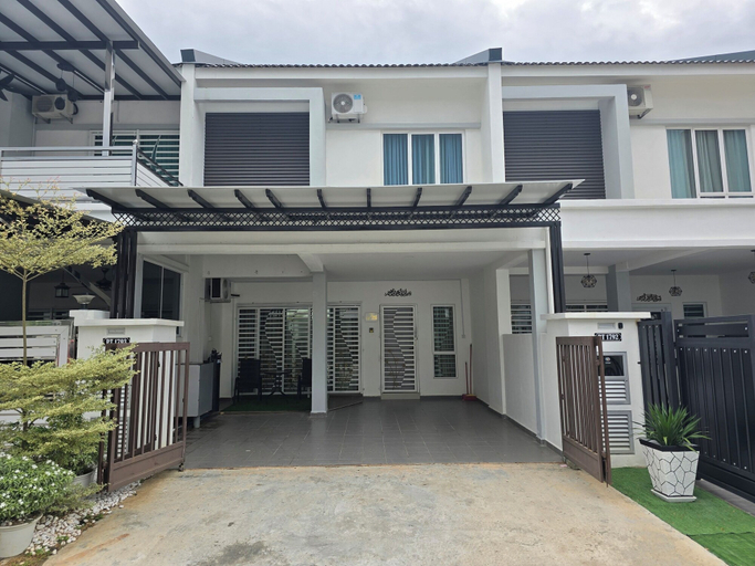 Exterior & Views 2, Hotel O Guesthouse Dseribong, Kota Bharu