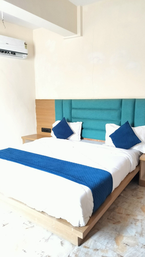 Others 5, Hotel Konark, Ahmadabad