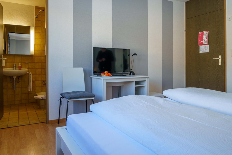 Bedroom 2, Hotel Toggenburg, Toggenburg