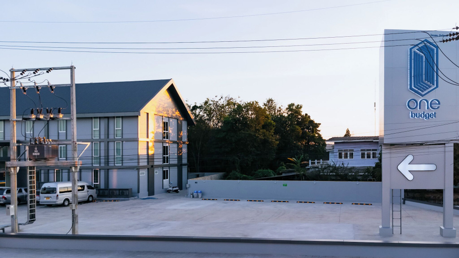 Exterior & Views 2, One Budget Hotel Lampang Phahonyothin, Muang Lampang