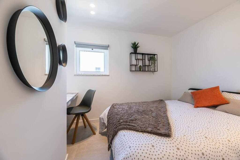 Room 3, Central Town 2-bedroom Luxury Apartment Albufeira, Albufeira