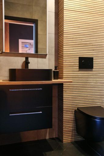 Bathroom 6