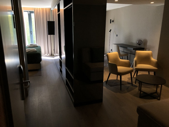 Bedroom 1, Omid Saldanha Hotel, Lisbon
