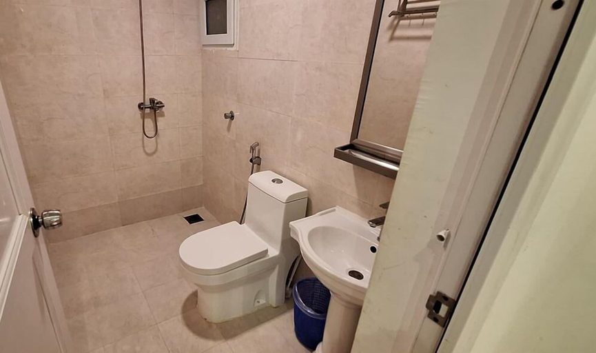 Bathroom 3, Amwaj hotel, Marbat