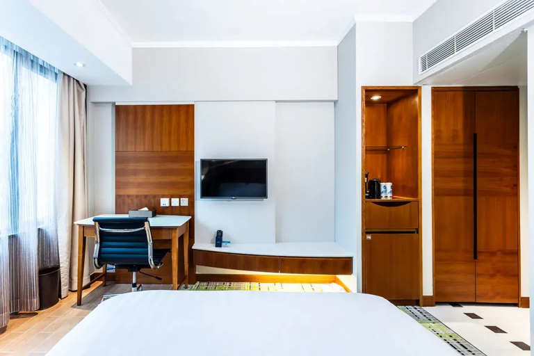 Bedroom 16