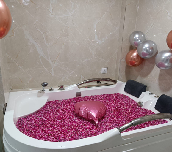 Bathroom, Hotel Million Star, Indore