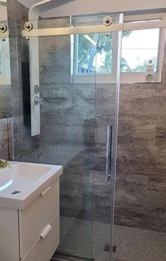 Room 4, Walk to Wilton Drive - Spacious Quiet Villa 2 HOT TUB, Broward