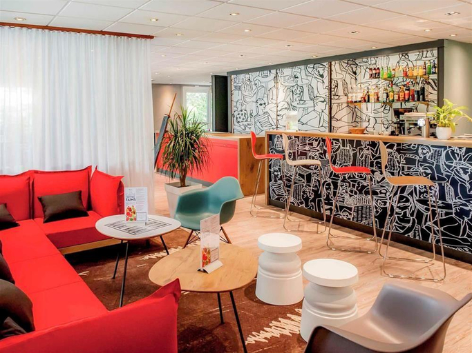 Public Area 2, ibis Vannes, Morbihan