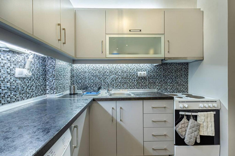 3, Ruby ' s Best Acropolis Apartment, Attica
