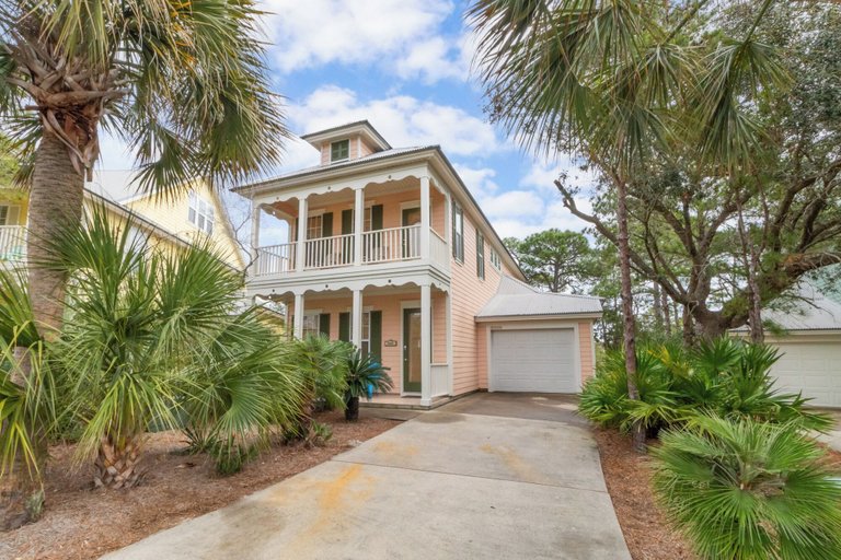 Exterior & Views 1, Mandevilla, Baldwin