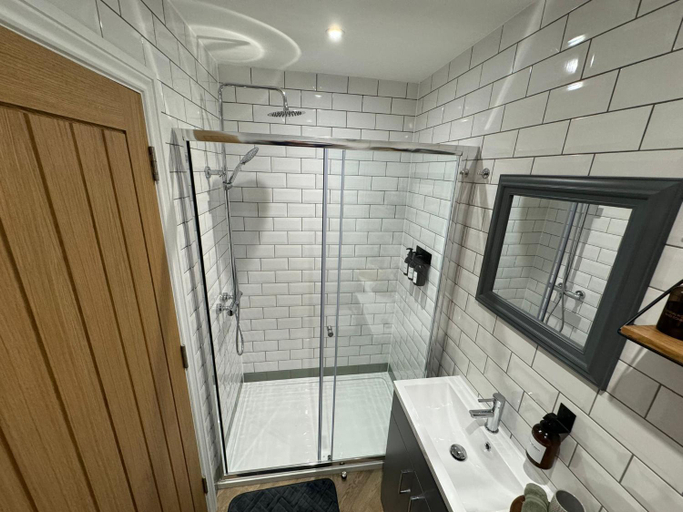 Bathroom 3, The Old Stables, Northamptonshire