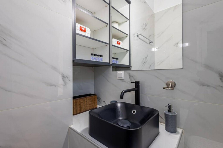 2, Ruby ' s Best Acropolis Apartment, Attica
