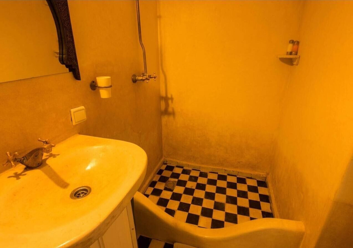 Bathroom 4, Riad Almarrah, Marrakech
