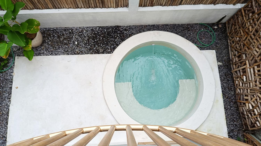 Swimming Pool 15