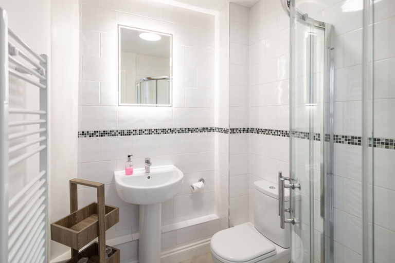Room 5, Host Stay Sleights at the Sandbeck, North Yorkshire