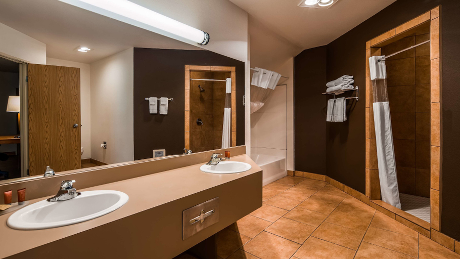 Bathroom 4, Comfort Inn & Suites Post Falls-Coeur d Alene West, Kootenai