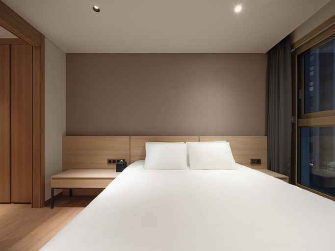 Bedroom 3, Le collective Sokcho Central, Sokcho