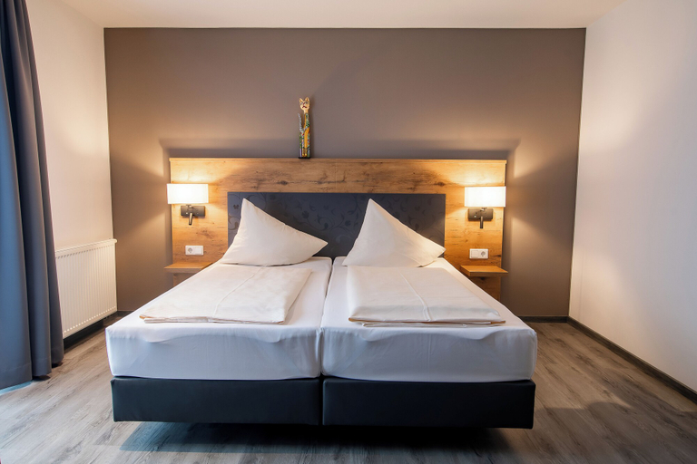 Bedroom 2, Hotel & Restaurant Bestenheider Stuben, Main-Tauber-Kreis