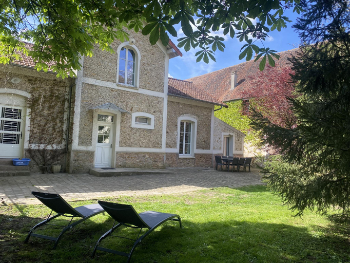 Others 4, LES DOUVES, charmante dépendance du château, Seine-et-Marne