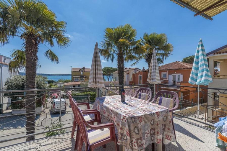 Others 5, Apartment Zak, Novigrad