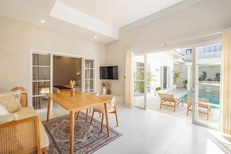 Dining Room 18