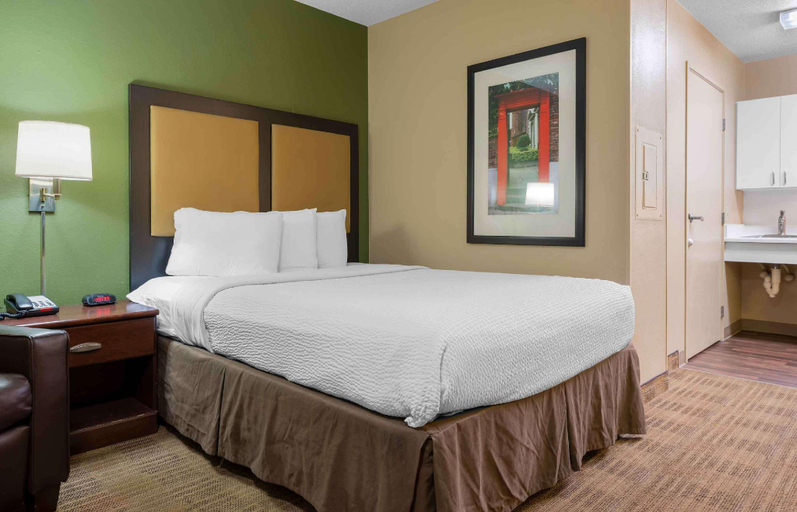Bedroom 26