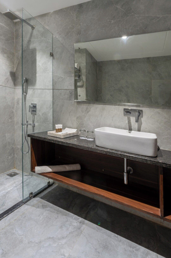 Bathroom 3, Clarks Inn Suites Agra, Agra