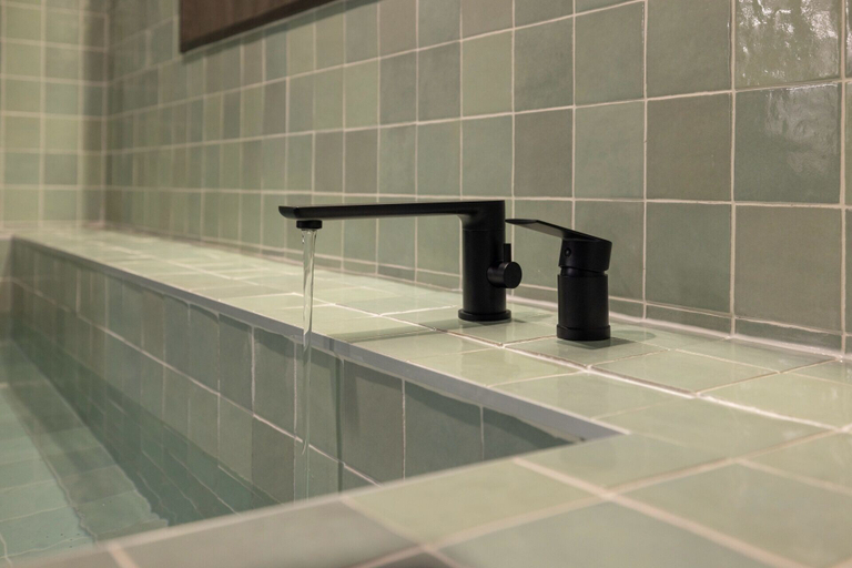 Bathroom 25