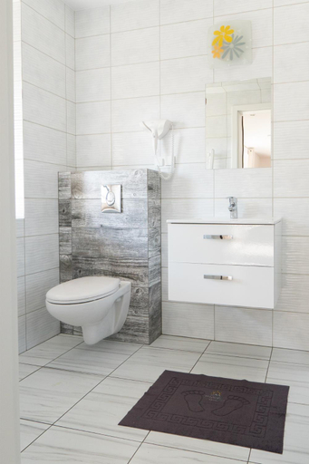 Bathroom 3, Jastra-Bay, Puck