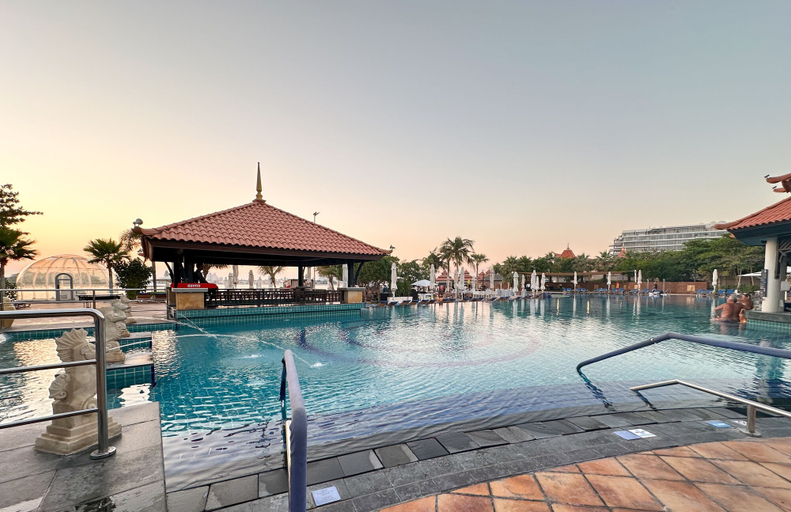 Sport & Beauty 3, Manzil - 1BR in Palm with Sea View, Dubai