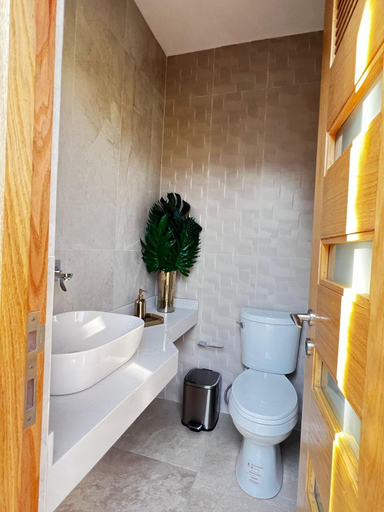 Bathroom 4, Xhiara Hotel, Miacatlán