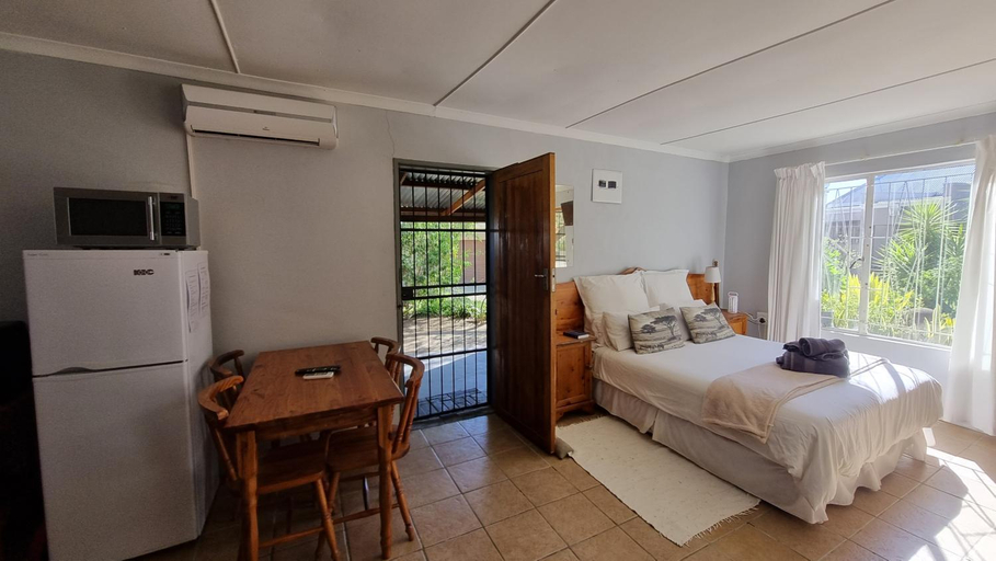 Others 5, Botuin Cottages, West Coast