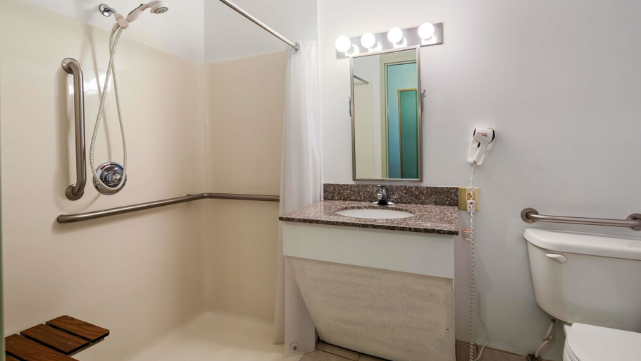Bathroom 4, Surestay Plus By Best Western Berkeley Springs, Morgan