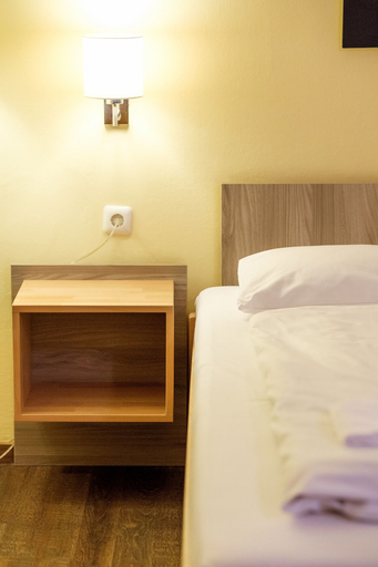 Bedroom 4, Euro Youth Hotel, München