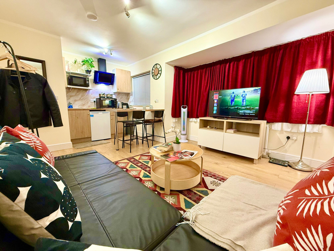 Living area 4, Stylish 1 BF-Free Parking-London-Tottenham Hotspur Stadium, London