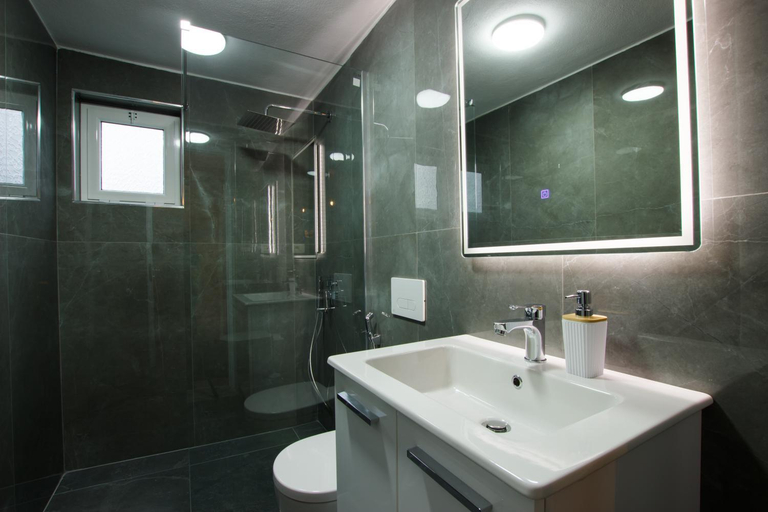 Others 5, Guva Guest House, Gjirokastrës