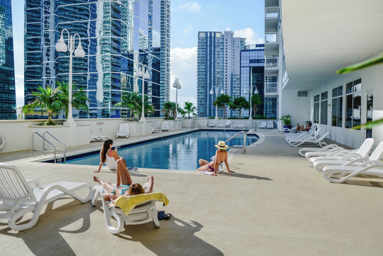 Sport & Beauty 3, Sky High 31st Floor Condo W Parking, Miami-Dade