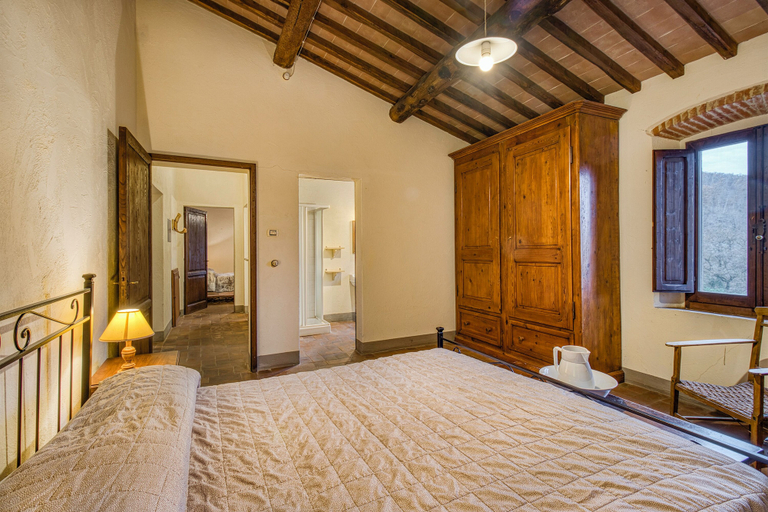 Room 4, Family Tuscany Villa with private pool, Arezzo