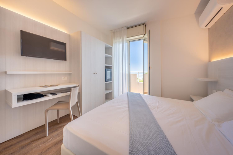 Bedroom 3, Hotel Corfu, Teramo