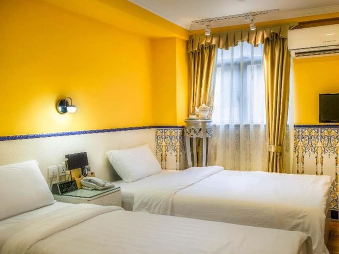Bedroom 2, Happy Family Hotel, Macao
