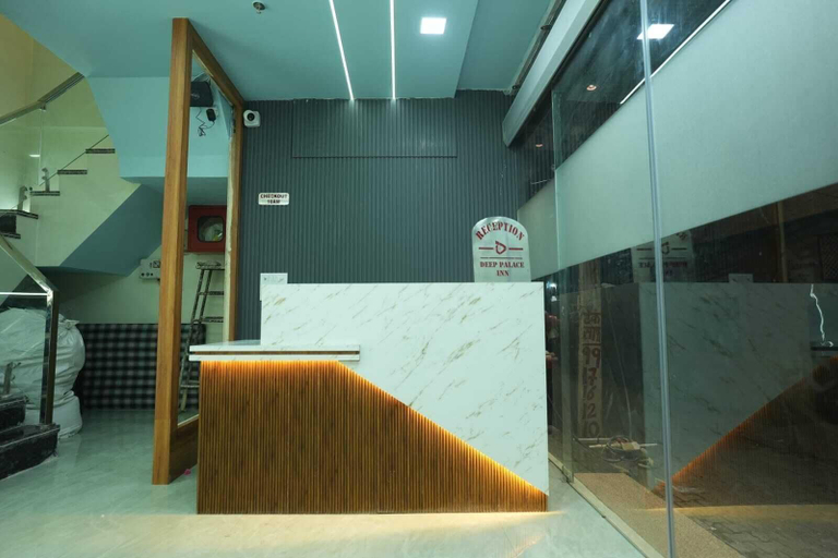 Others 5, Deep Palace Inn, Mathura