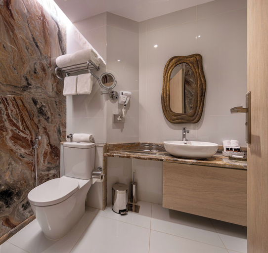 Bathroom 5, Crowne Plaza ALEXANDRIA MIRAGE by IHG, Alexandria